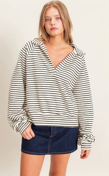 B/W Collared Pullover