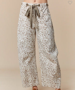 Leopard Barrel Jeans